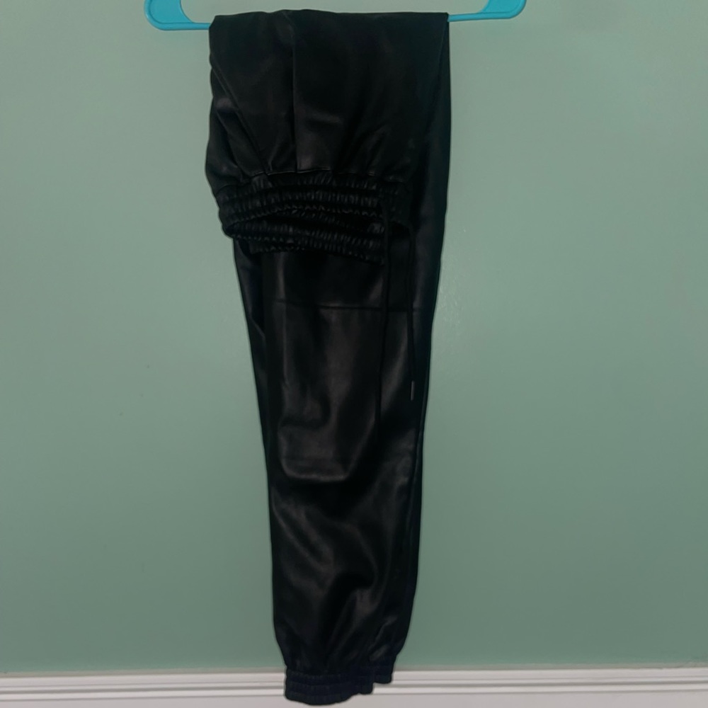 Faux-leather pant jogger style ankle WINDSOR
